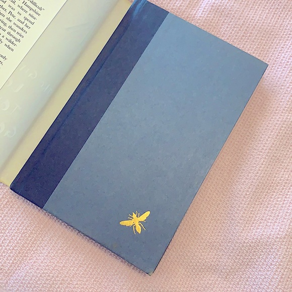 Best Seller Book By Stephen King “The Girl Who Loved Tom Gordon” - Picture 6 of 15